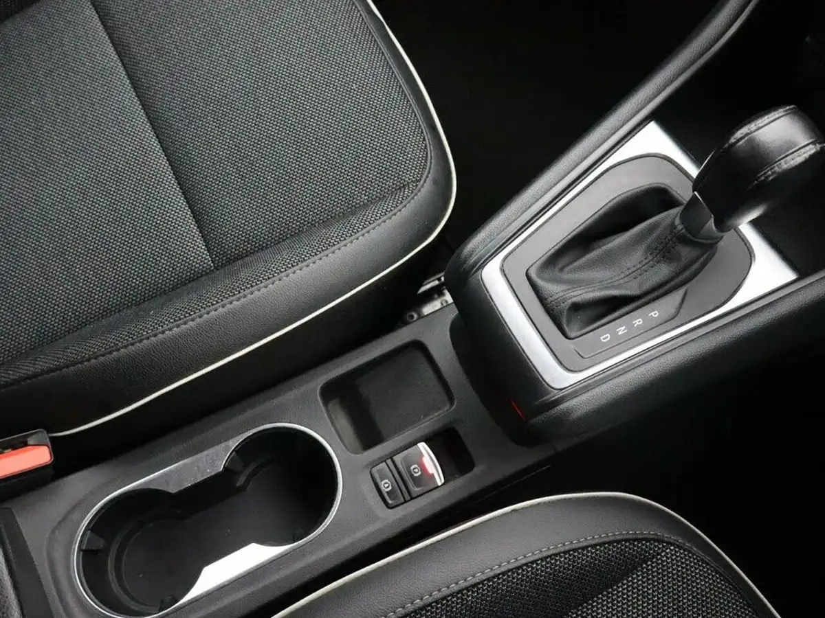 2020-renault-captur-13-tce-s-edition-130bhp-edc-auto-big-15