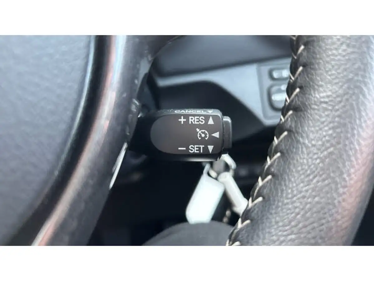2020-toyota-yaris-15-vvt-i-y20-111bhp-1496cc-big-42