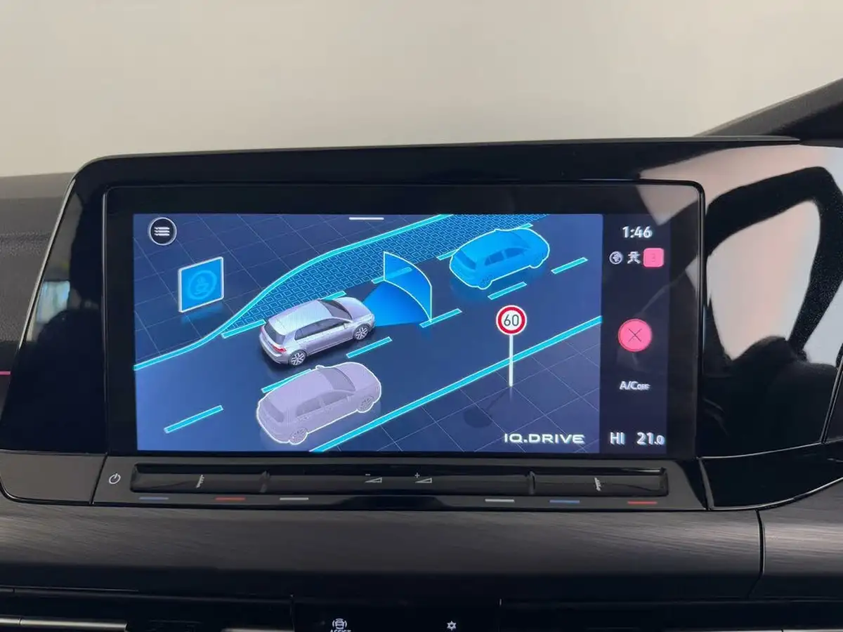 2021-volkswagen-golf-20tdi-style-150ps-hatchback-dsg-big-63