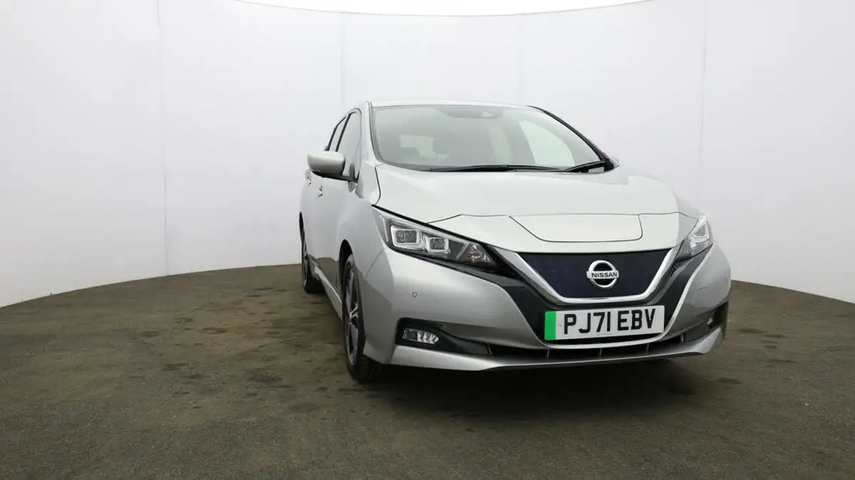 2021-nissan-leaf-e-tekna-big-36