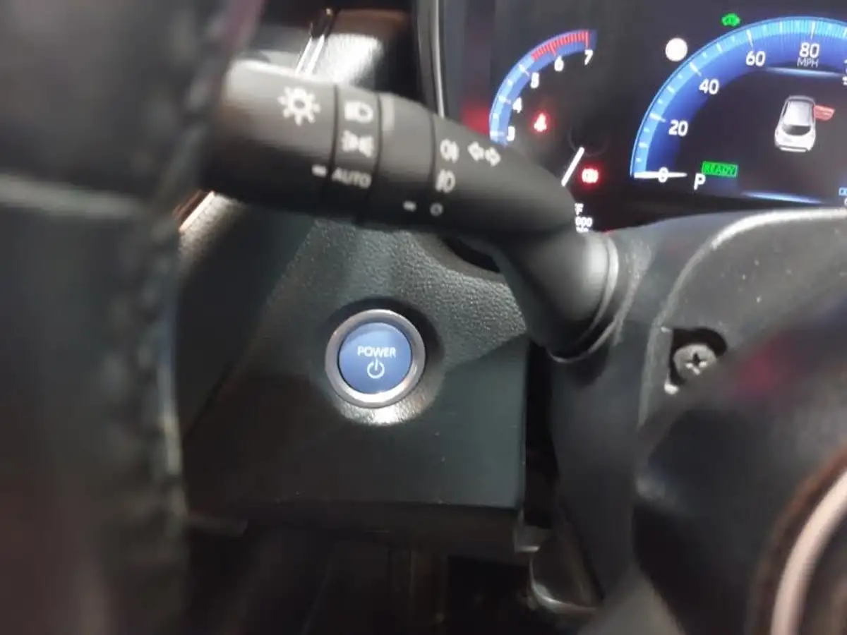 2021-toyota-corolla-18-vvt-i-icon-spare-wheel-hatchback-5d-big-18