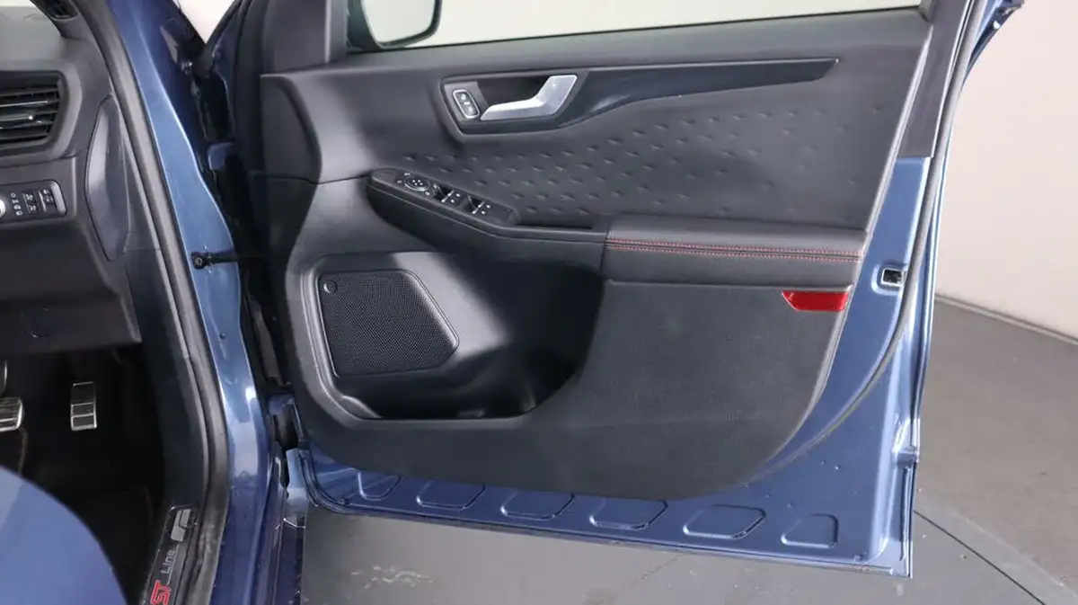 2020-ford-kuga-25t-st-line-big-15