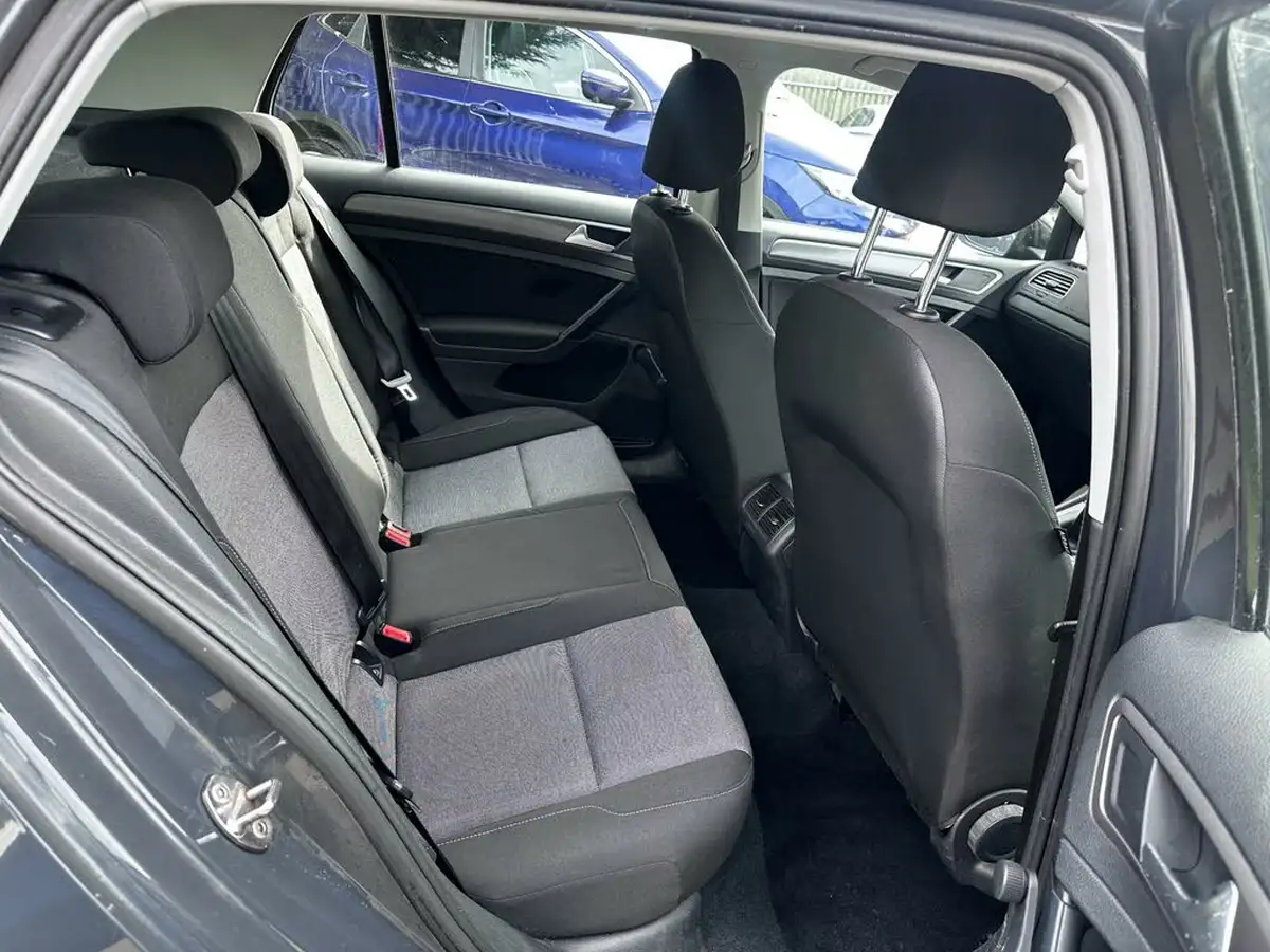 2013-volkswagen-golf-16tdi-s-ss-hatchback-5d-big-16