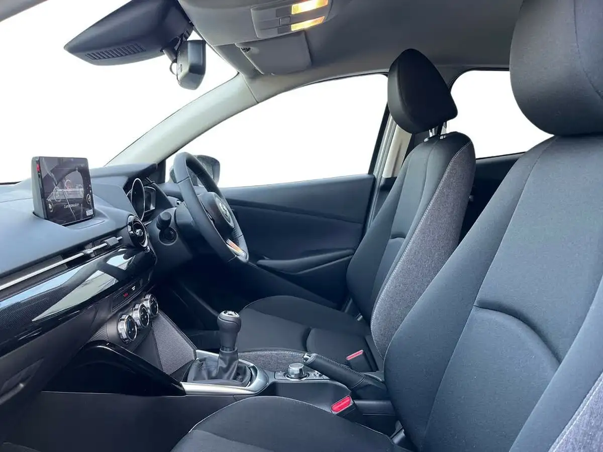 2025-mazda-mazda2-15-e-skyactiv-g-exclusive-line-big-7