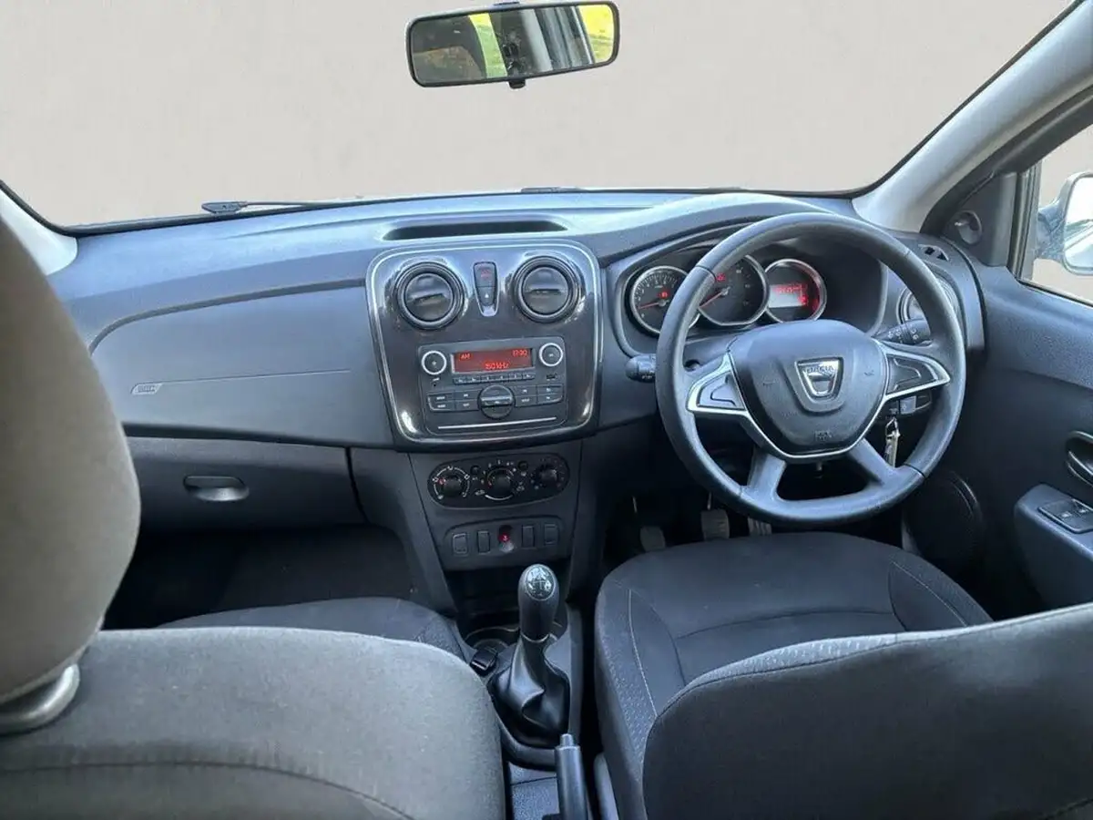2020-dacia-sandero-10-sce-essential-big-11