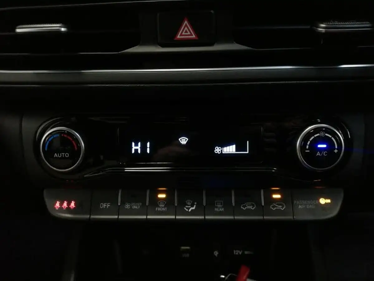 2022-hyundai-kona-16-gdi-premium-big-14