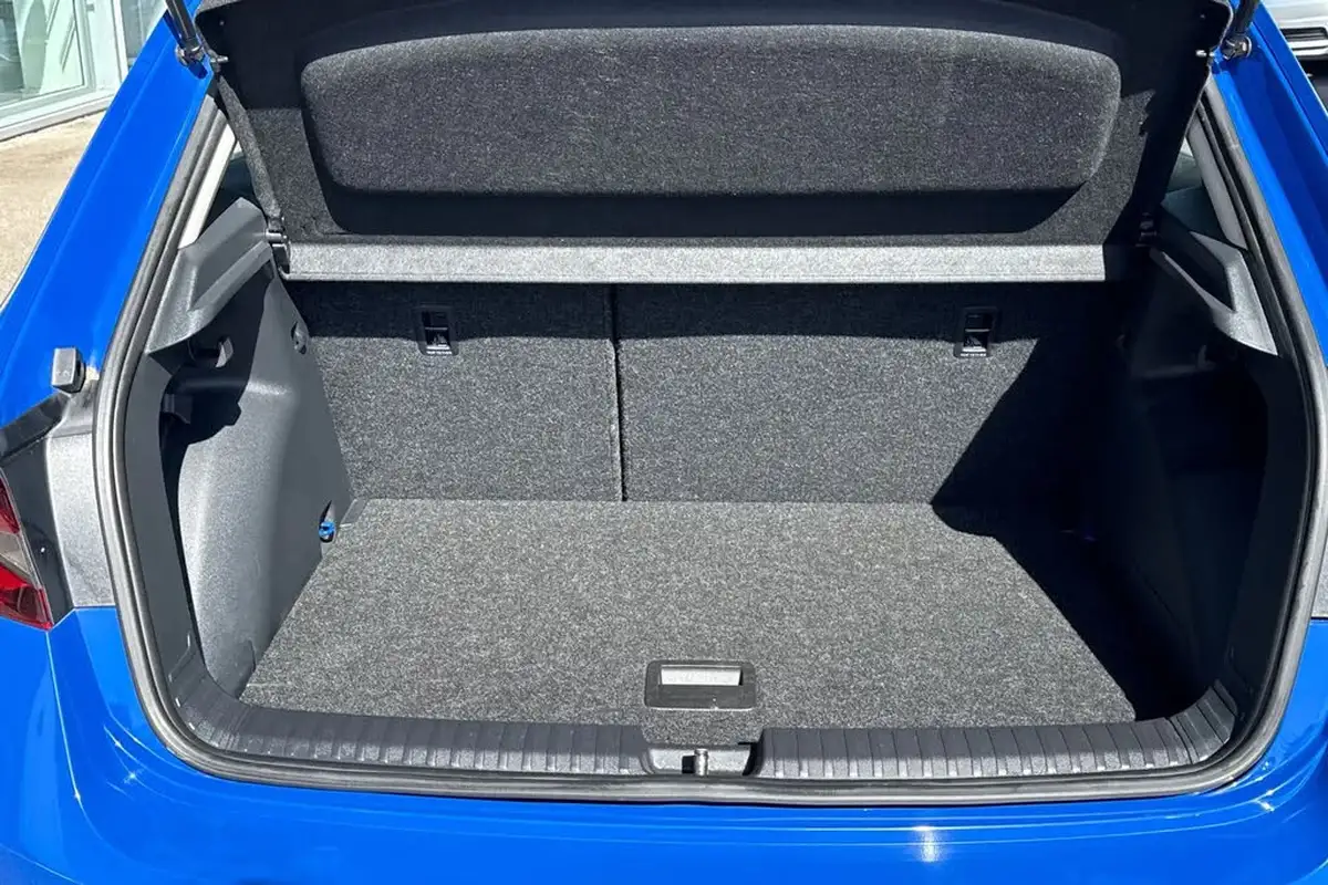 2022-skoda-fabia-10-tsi-se-l-109ps-hatchback-big-9