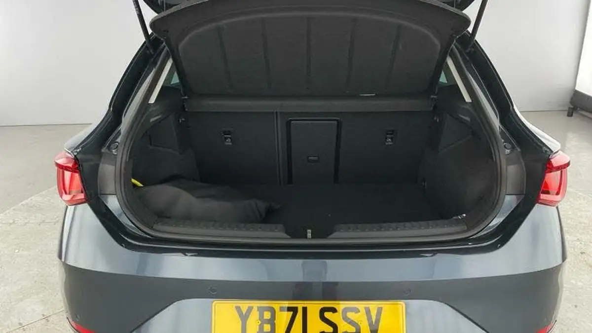 2022-seat-leon-14-e-hybrid-fr-hatchback-big-28