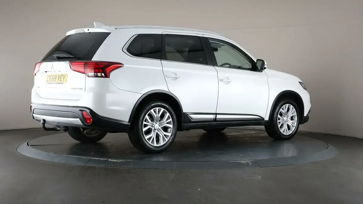 2018-mitsubishi-outlander-22di-d-4-leather-big-56