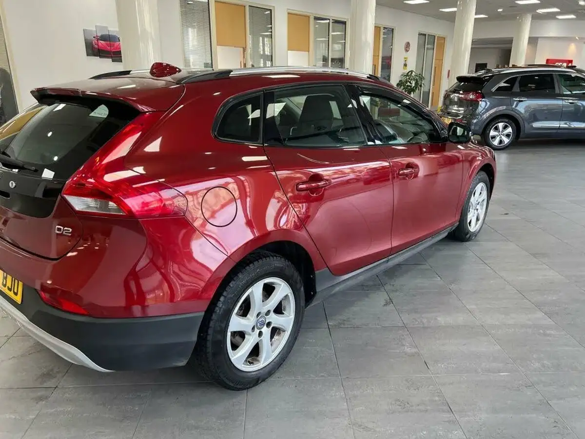 2015-volvo-v40-20td-d2-cross-country-se-nav-big-7