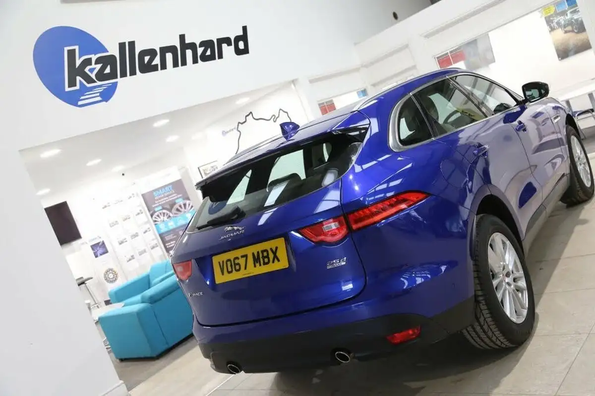 2017-jaguar-f-pace-20-i4d-portfolio-240ps-awd-ss-auto-big-12