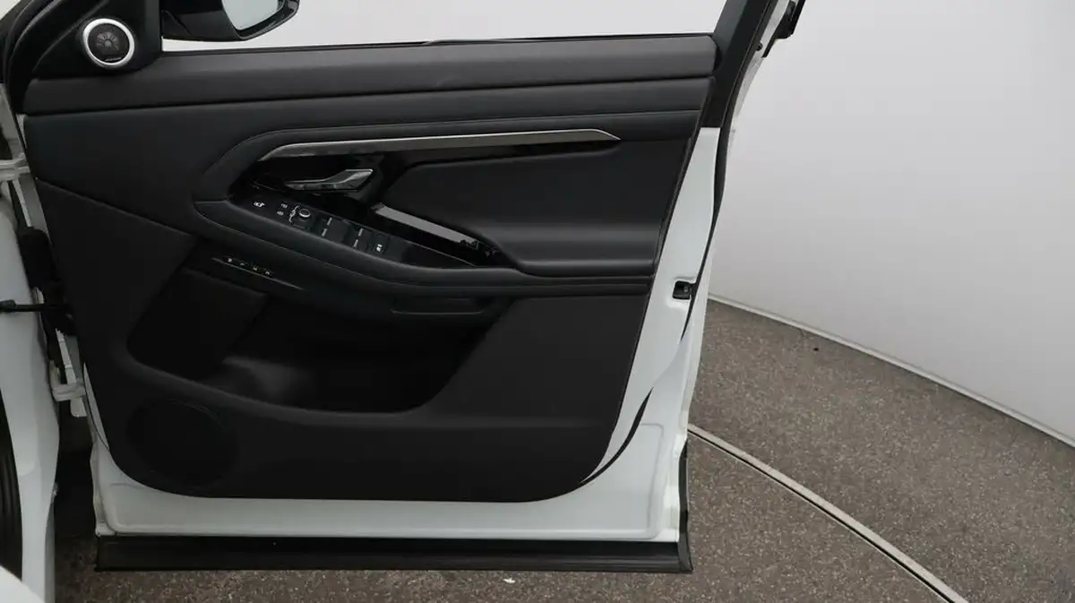 2021-land-rover-range-rover-evoque-15-p300e-r-dynamic-hse-big-15