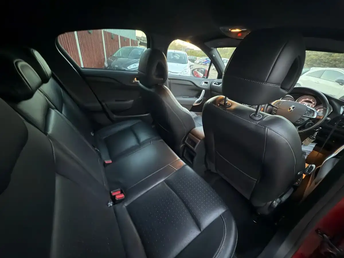 2012-citroen-ds4-20hdi-dsport-big-8