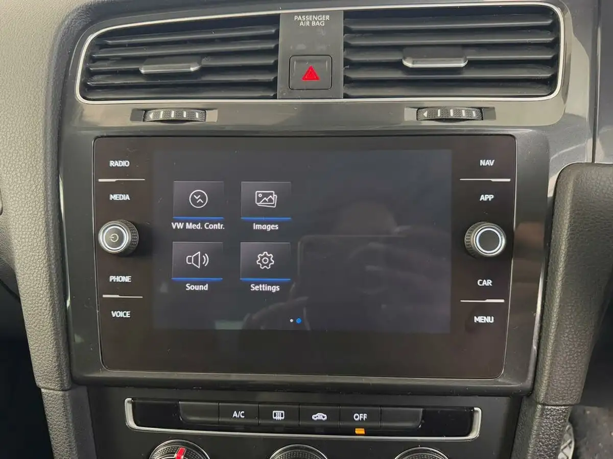 2019-volkswagen-golf-16tdi-match-hatchback-5d-big-46