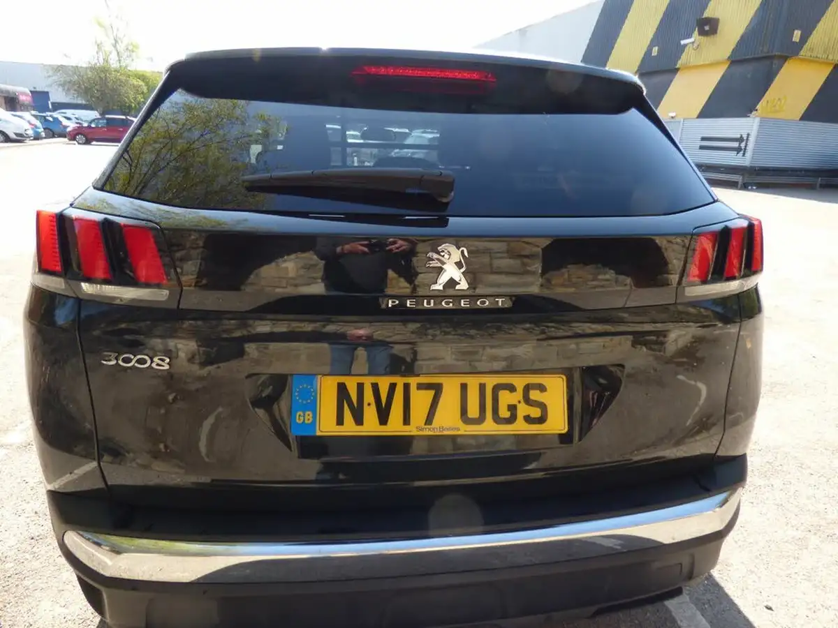 2017-peugeot-3008-suv-16-thp-allure-big-4
