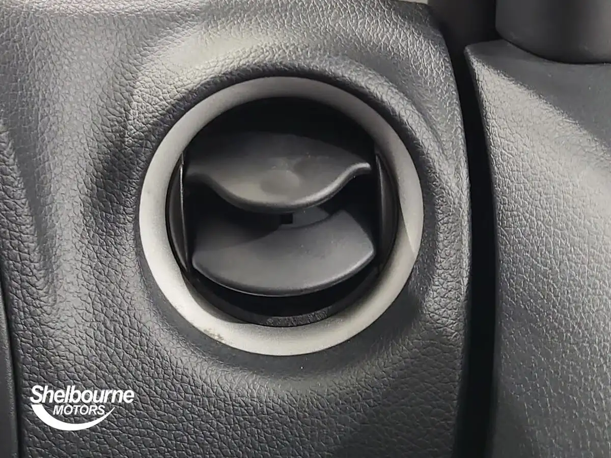 2021-nissan-navara-23dci-tt-tekna-8-navileather-auto-big-27