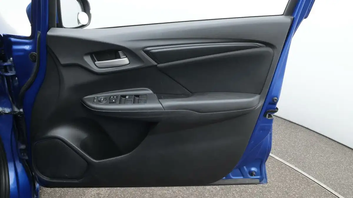 2018-honda-jazz-13-i-vtec-s-big-15