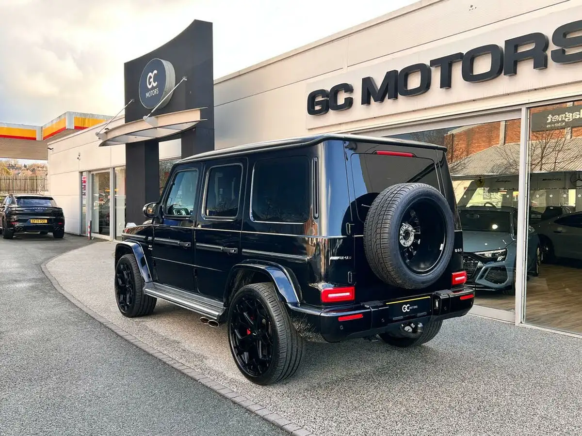2021-mercedes-benz-g-class-40-g63-amg-big-7