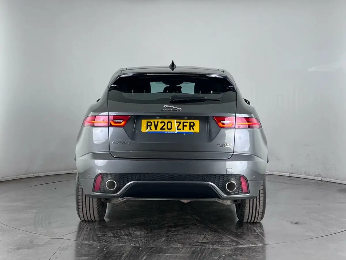2020-jaguar-e-pace-20-i4-chequered-flag-200ps-big-6