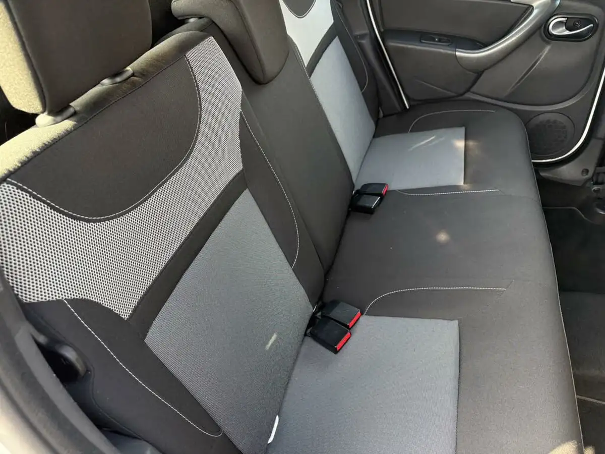 2018-dacia-duster-12-tce-nav-4x4-big-19
