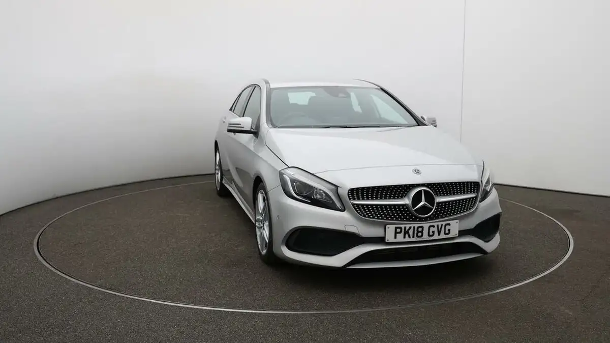 2018-mercedes-benz-a-class-16-a180-amg-line-premiumss-big-30