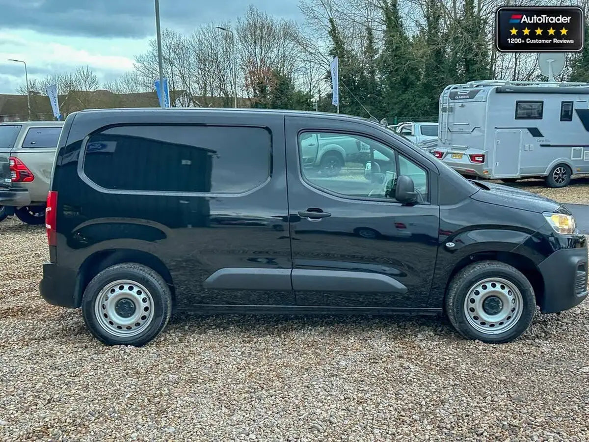 2023-citroen-berlingo-15-bluehdi-1000-enterprise-edition-130pseu6d-eat8-big-4