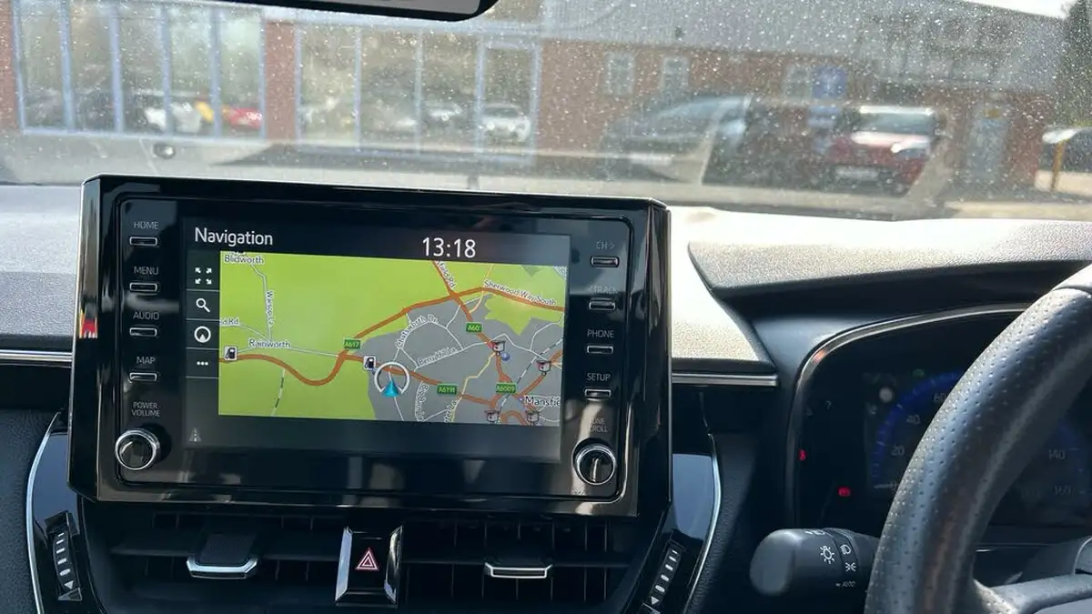 2021-toyota-corolla-18-vvt-i-gr-sport-trk-hatchback-big-6