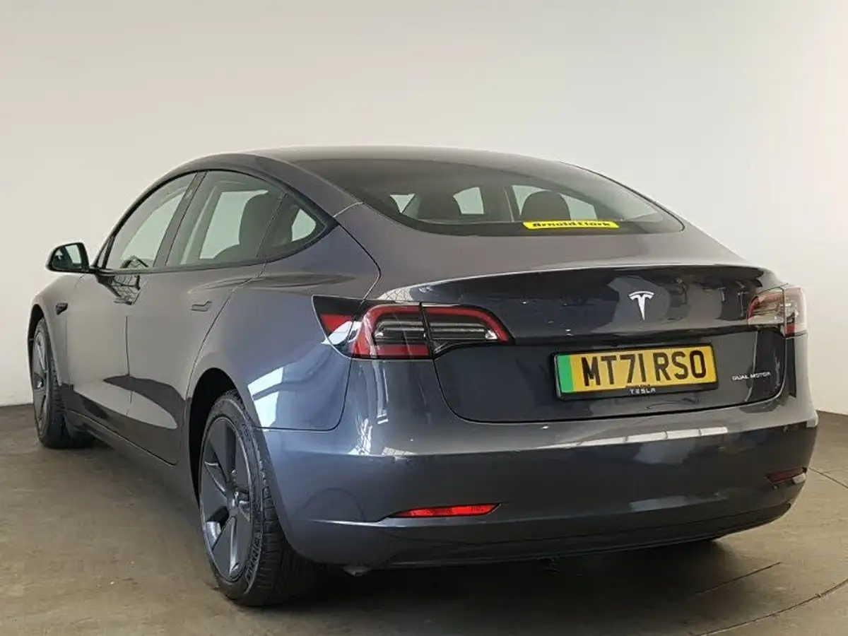 2021-tesla-model-3-e-long-range-awd-big-1