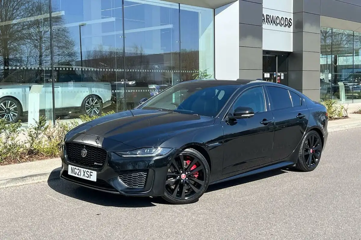 2021-jaguar-xe-20-p250-r-dynamic-black-big-13
