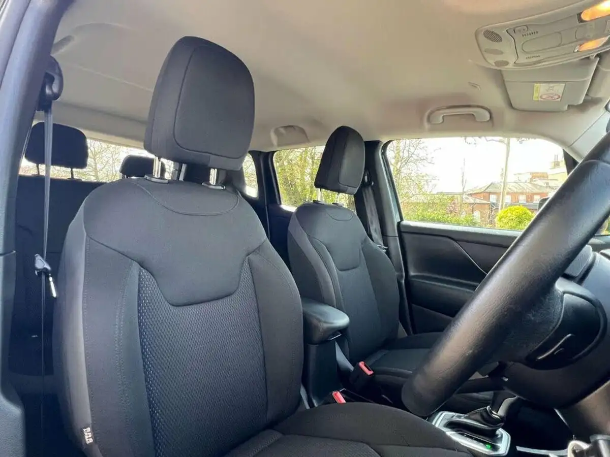 2020-jeep-renegade-13-gse-night-eagle-ii-big-4