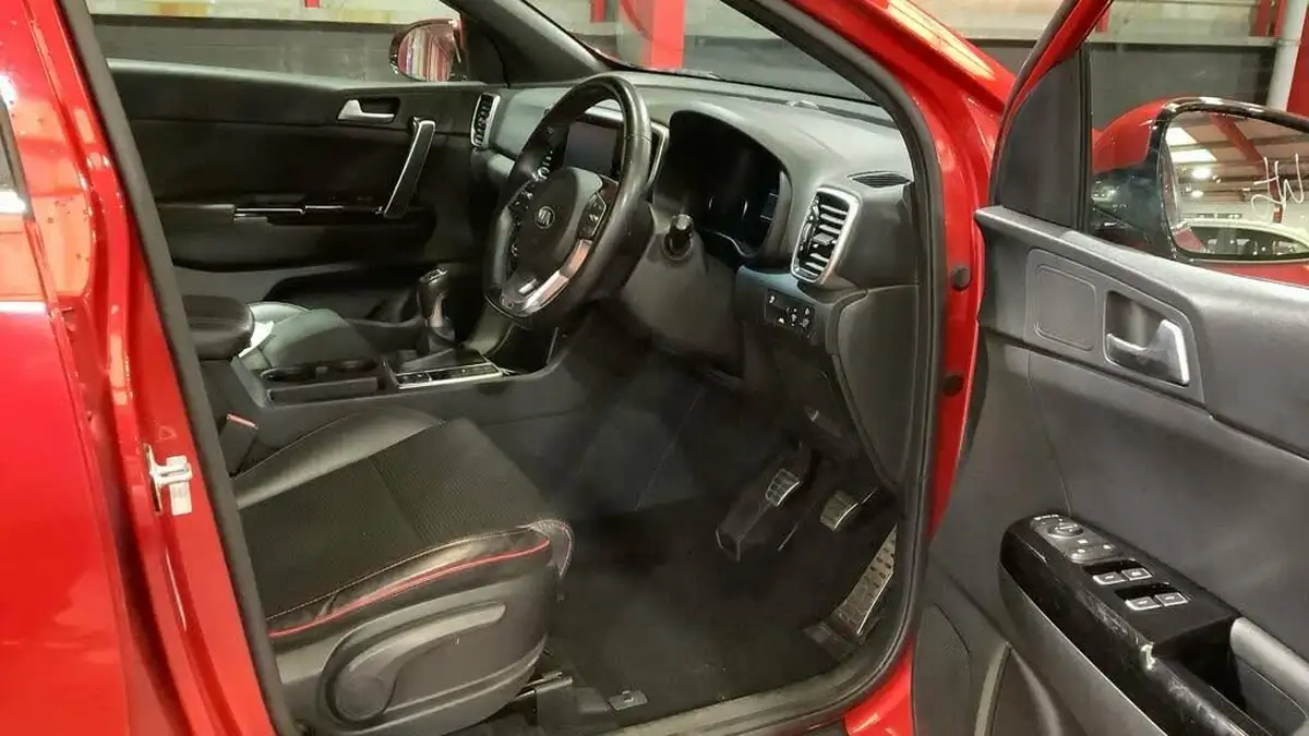 2021-mg-zs-suv-e-exclusive-ev-big-5