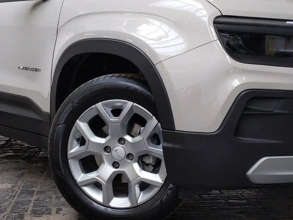 2024-jeep-avenger-12-gse-altitude-big-8