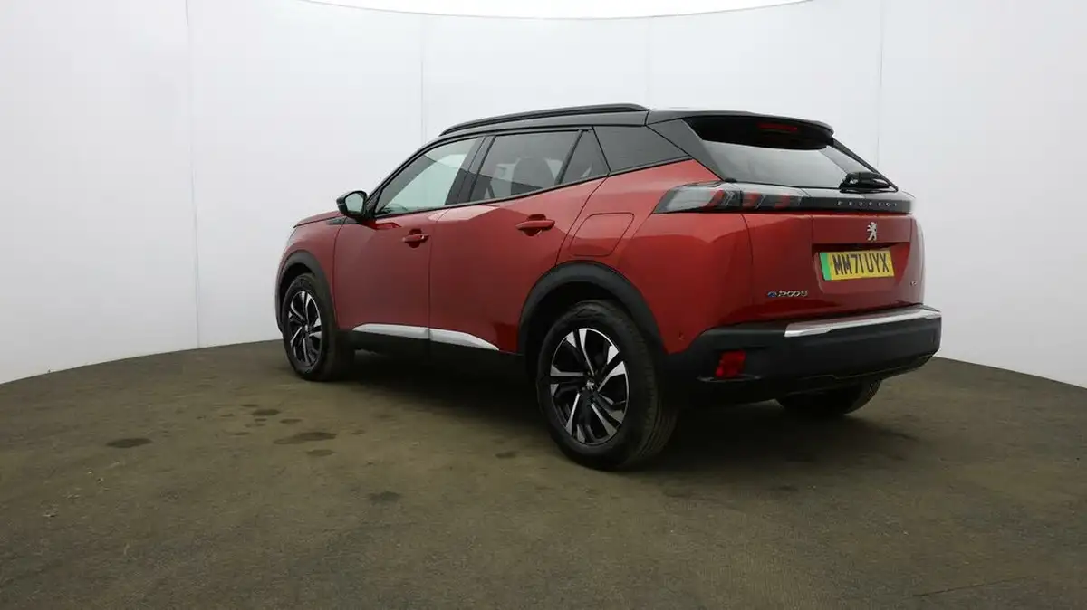 2022-peugeot-2008-suv-e-gt-big-48