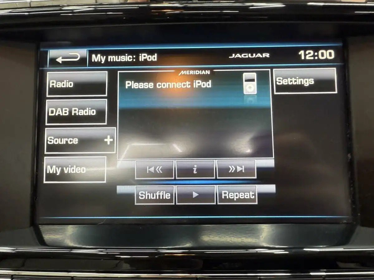 2014-jaguar-xj-series-30td-xj-portfolio-swb-auto-big-29