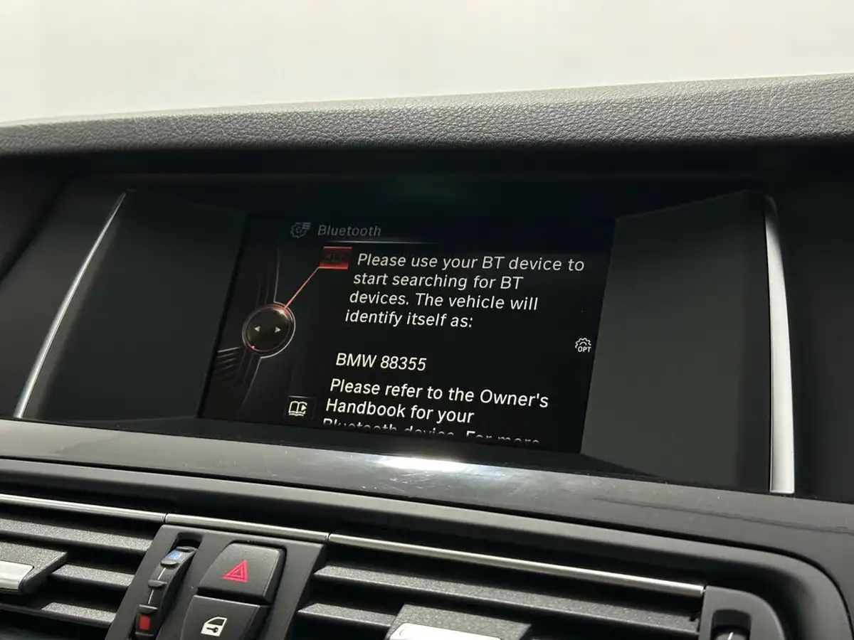 2016-bmw-5-series-20-520i-se-touring-5d-big-22