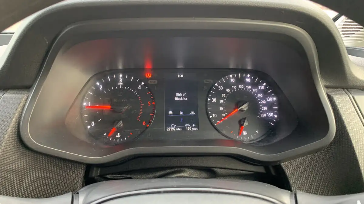 2022-renault-trafic-20dci-ll30-130-business-panel-big-12