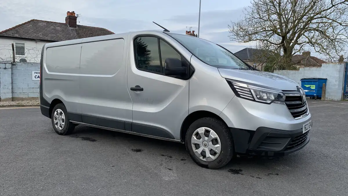2022-renault-trafic-20dci-ll30-130-business-panel-big-40