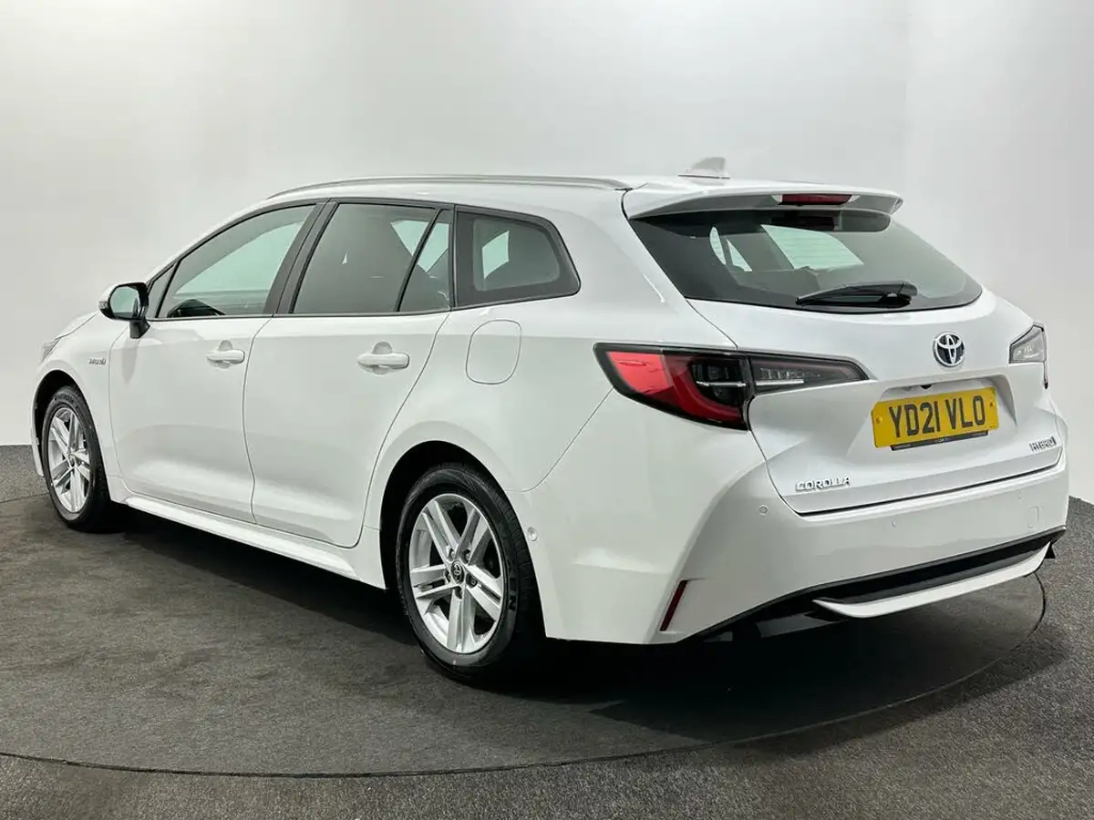2021-toyota-corolla-20-vvt-i-icon-tech-touring-sports-big-4