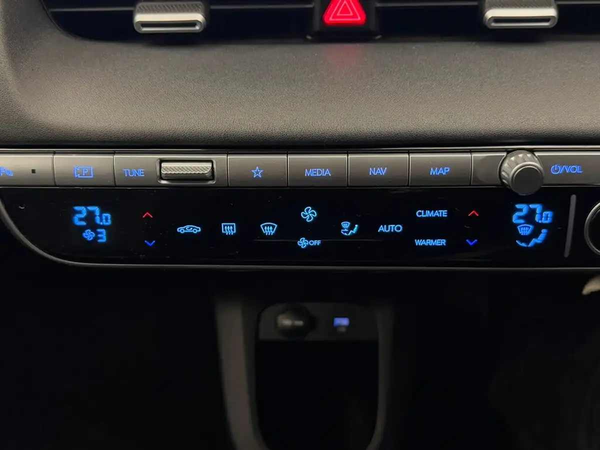 2021-hyundai-ioniq-5-e-ultimate-217ps-73kwh-rwd-big-23