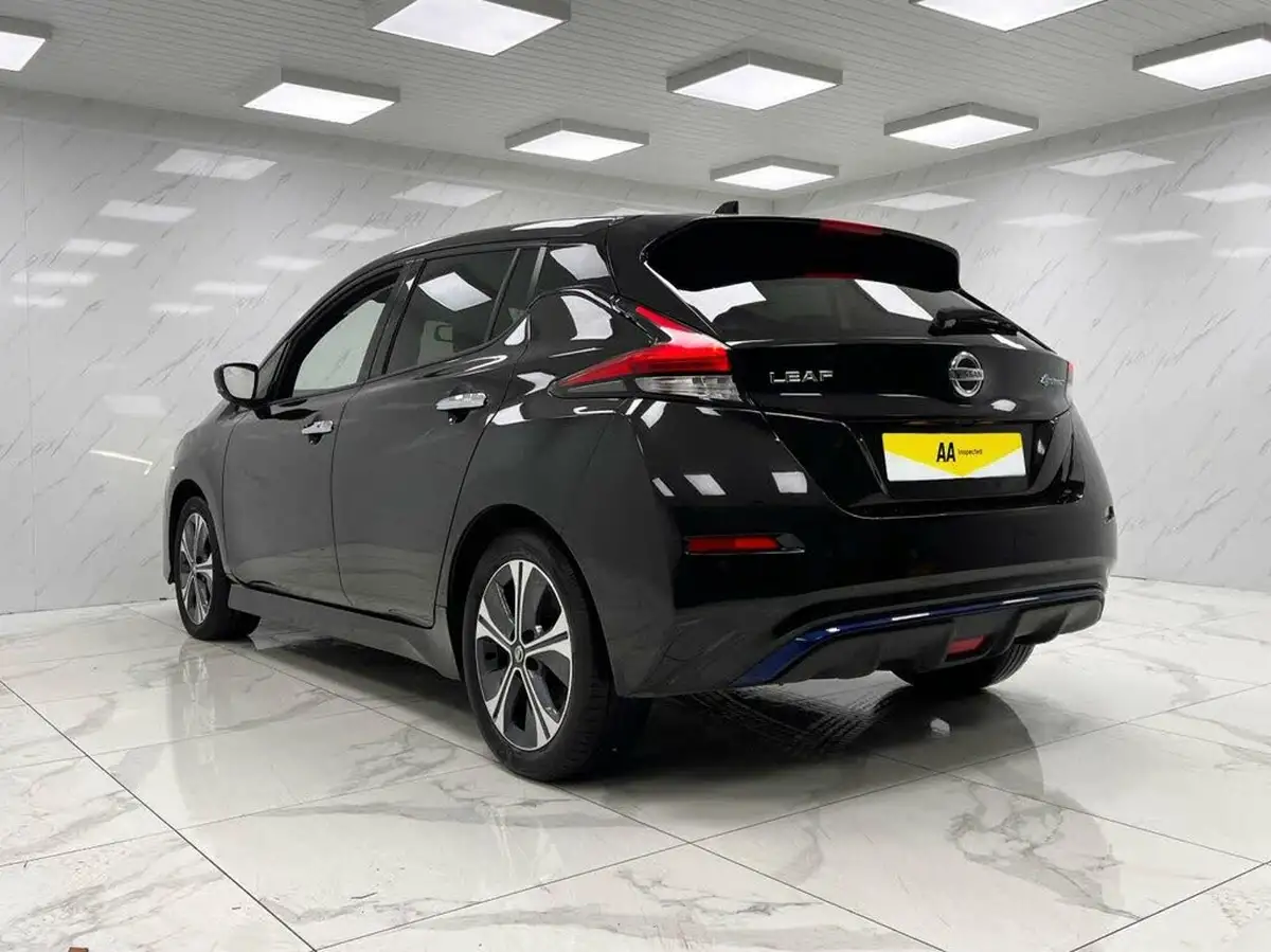 2021-nissan-leaf-e-tekna-big-5