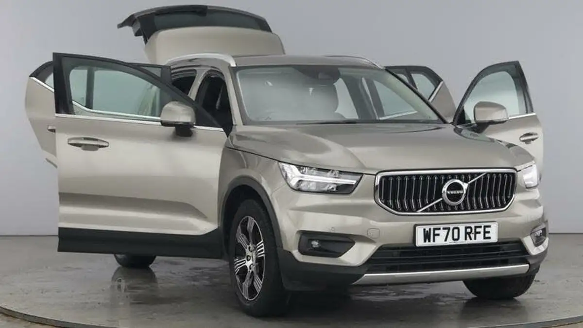 2020-volvo-xc40-20-b4-inscription-big-8