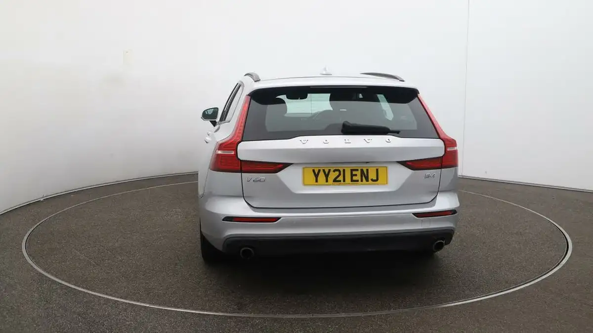 2021-volvo-v60-20td-b4-momentum-big-50