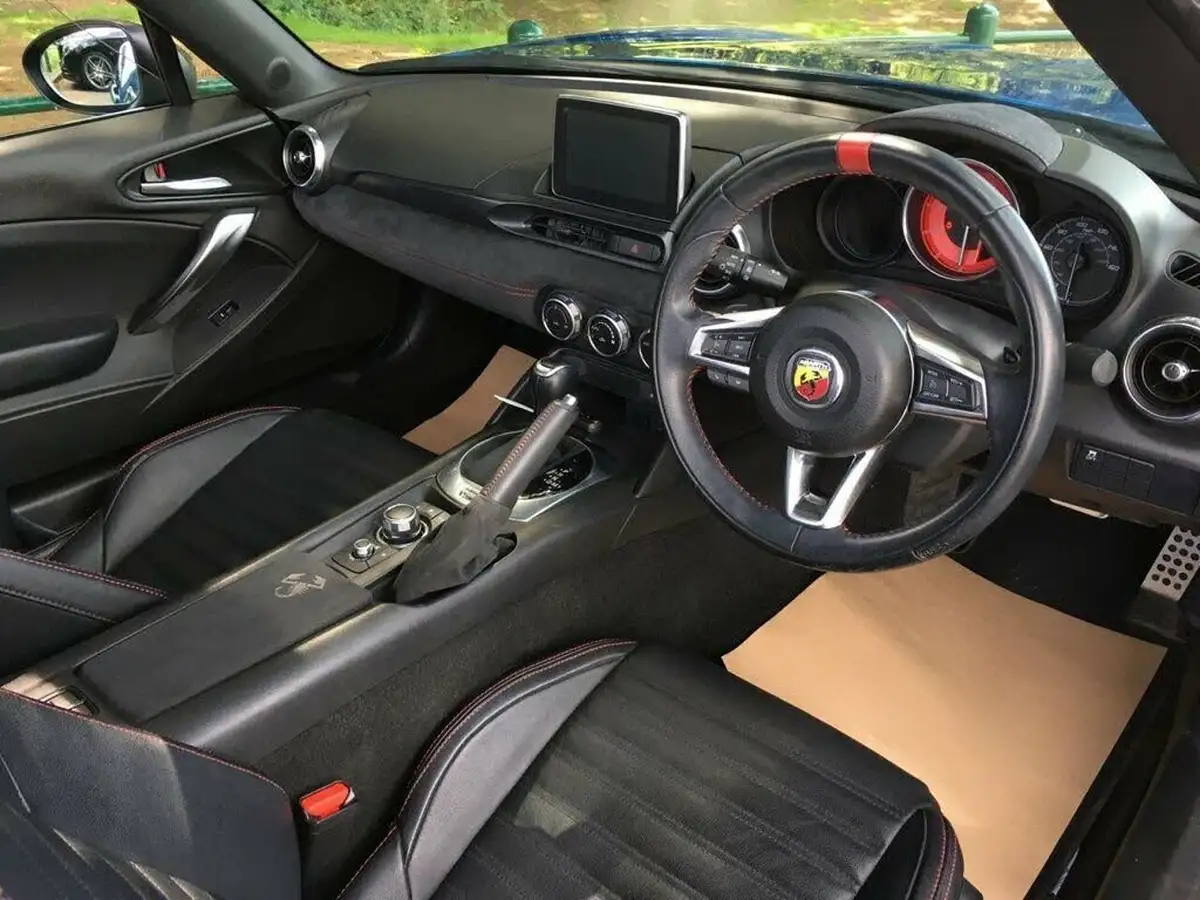 2018-abarth-124-14-multiair-spider-auto-big-2