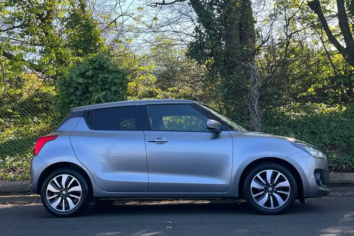 2018-suzuki-swift-10-boosterjet-sz5-111ps-shvs-big-8