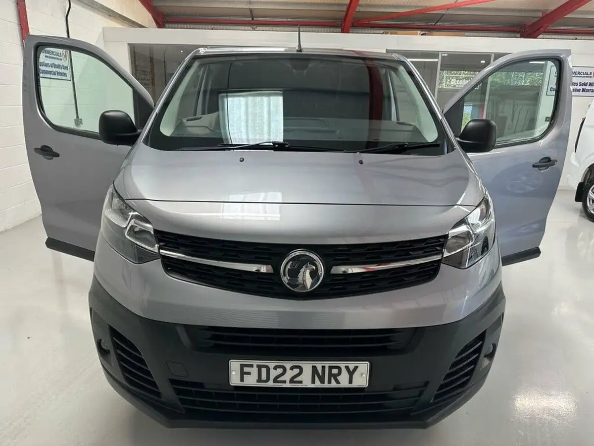 2022-vauxhall-vivaro-15td-2900-l1h1-dynamic-big-4