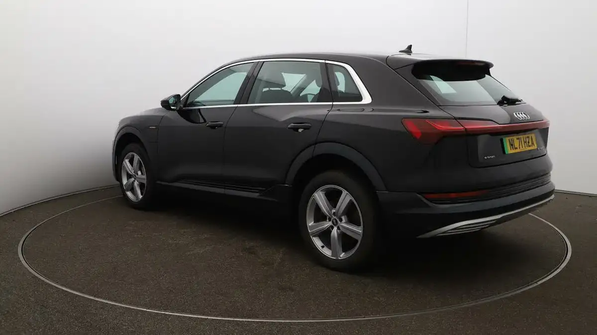 2021-audi-e-tron-55e-technik-station-wagon-big-55