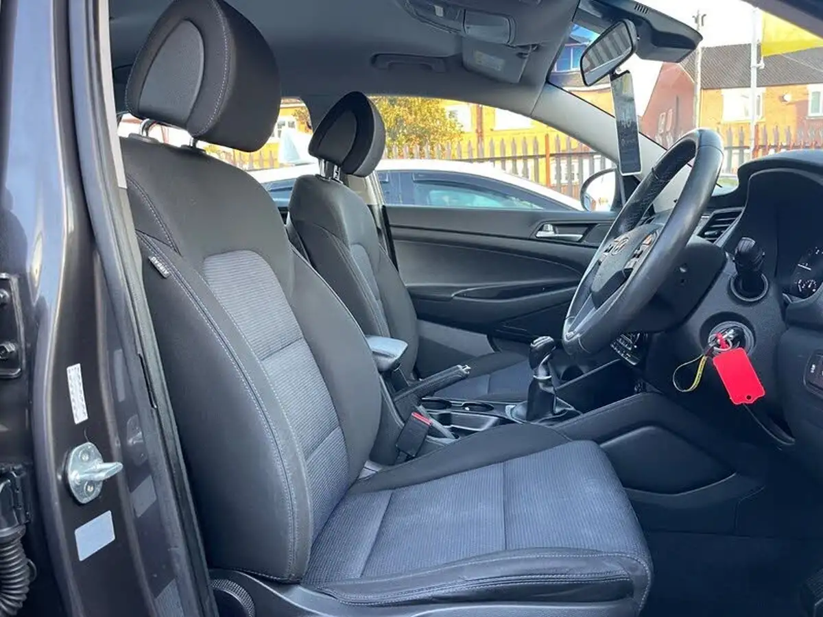 2016-hyundai-tucson-17crdi-blue-drive-se-116ps-big-14