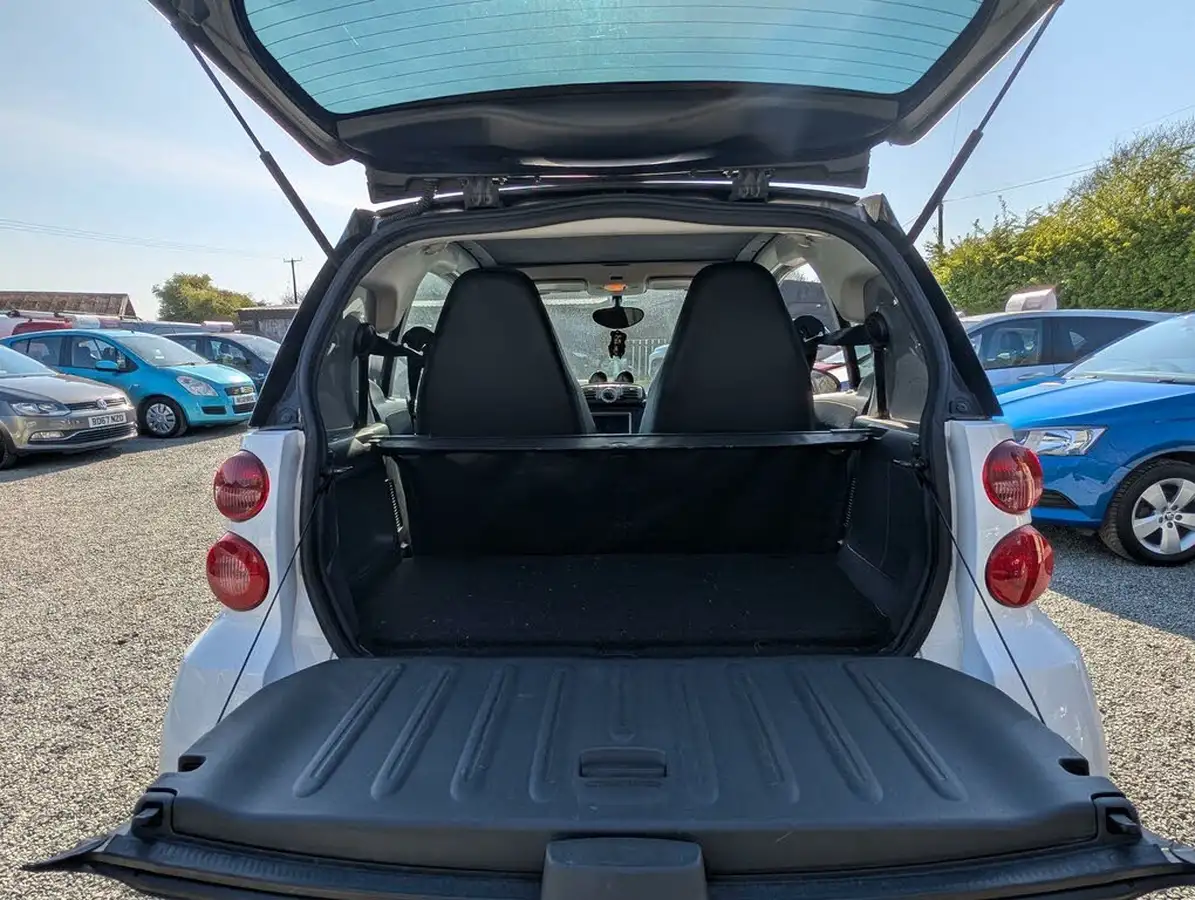 2012-smart-fortwo-10-passion-71bhp-coupe-softouch-big-7