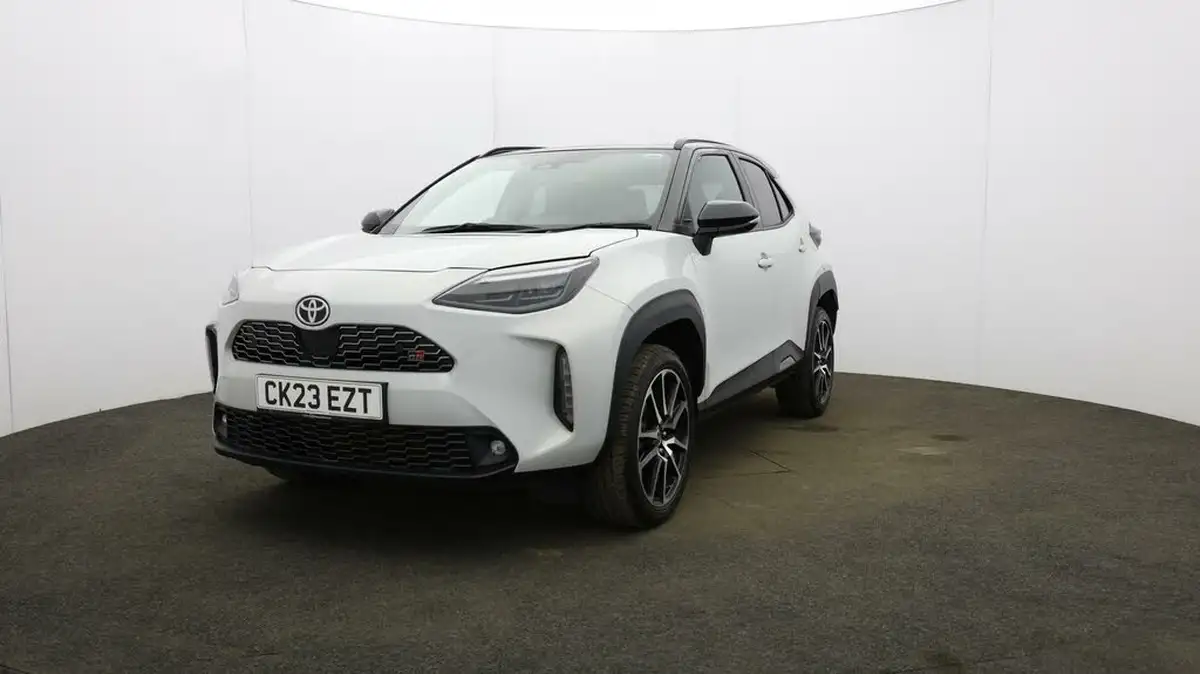 2023-toyota-yaris-cross-15-vvt-i-gr-sport-big-30