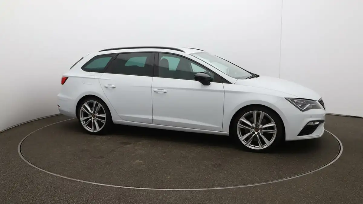 2020-seat-leon-20-tsi-cupra-300-lux-big-38
